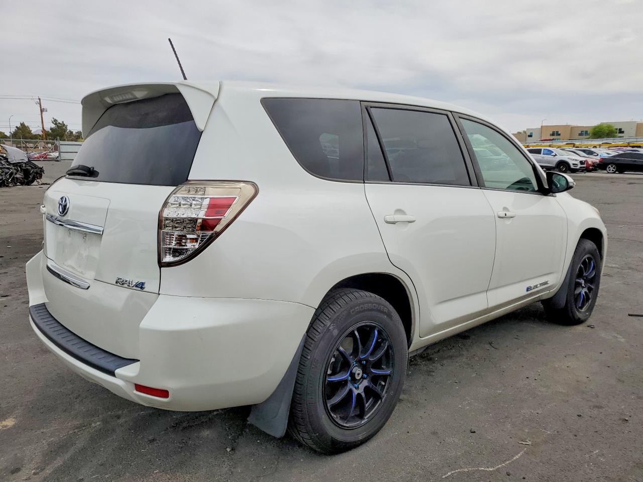 2T3YL4DV6EW002474 · 2014 TOYOTA RAV4 EV · 3/12
