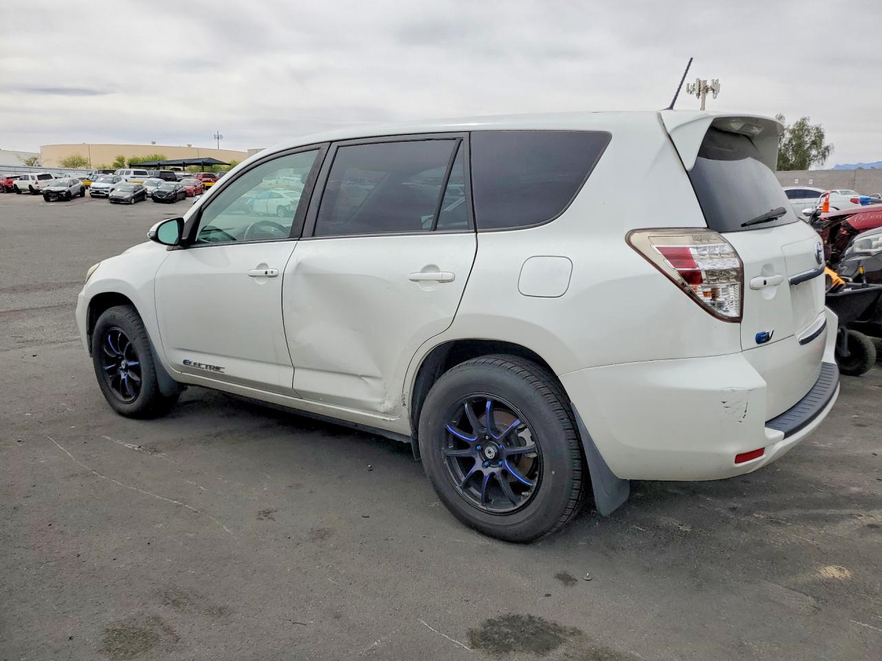 2T3YL4DV6EW002474 · 2014 TOYOTA RAV4 EV · 2/12