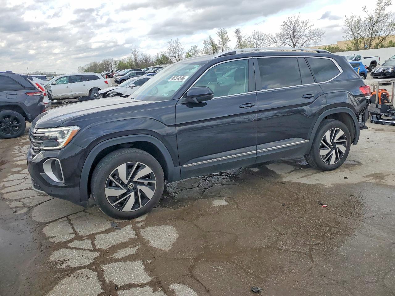 1V2BR2CA5RC530571 · 2024 VOLKSWAGEN ATLAS