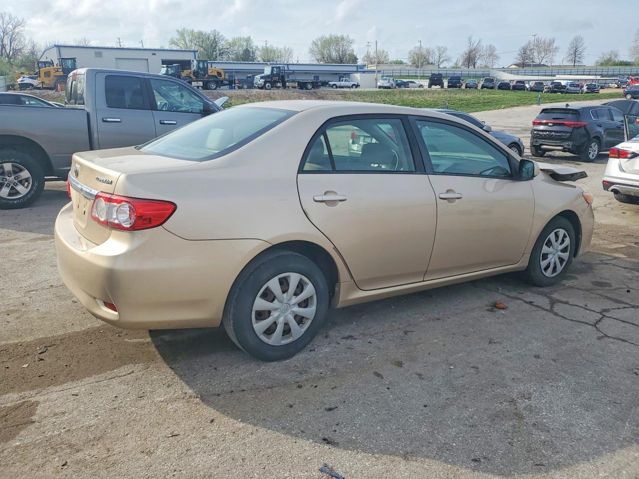JTDBU4EE5B9132775 · 2011 TOYOTA COROLLA · 3/12