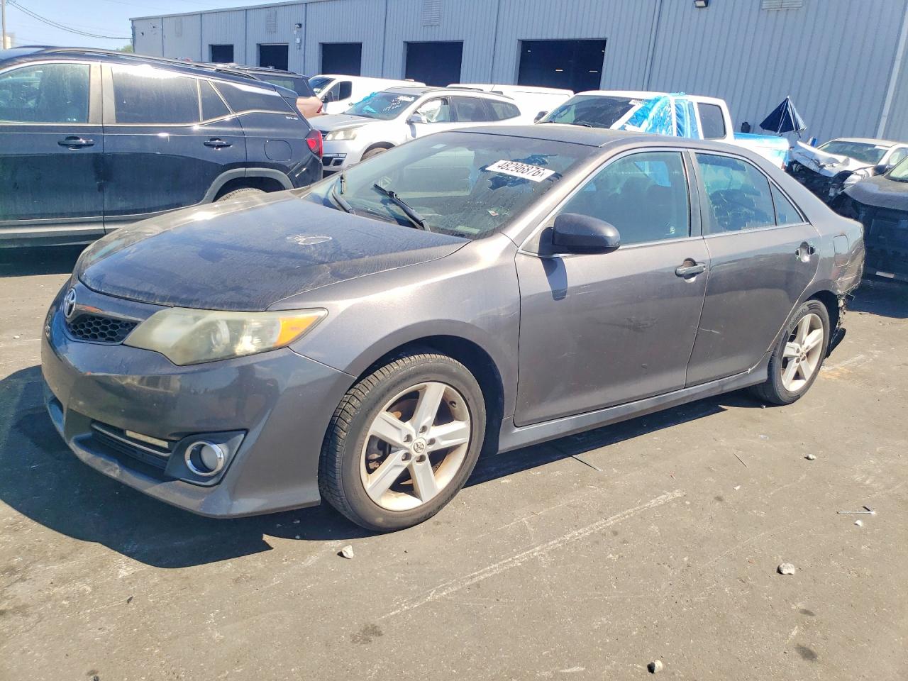 2014 TOYOTA CAMRY