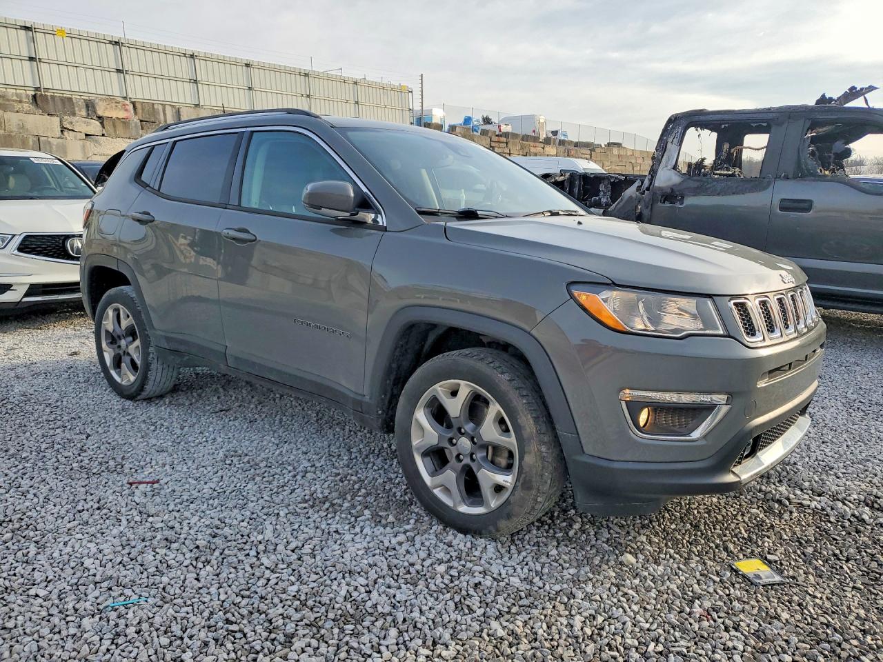 3C4NJDCB0MT511143 · 2021 JEEP COMPASS · 4/14
