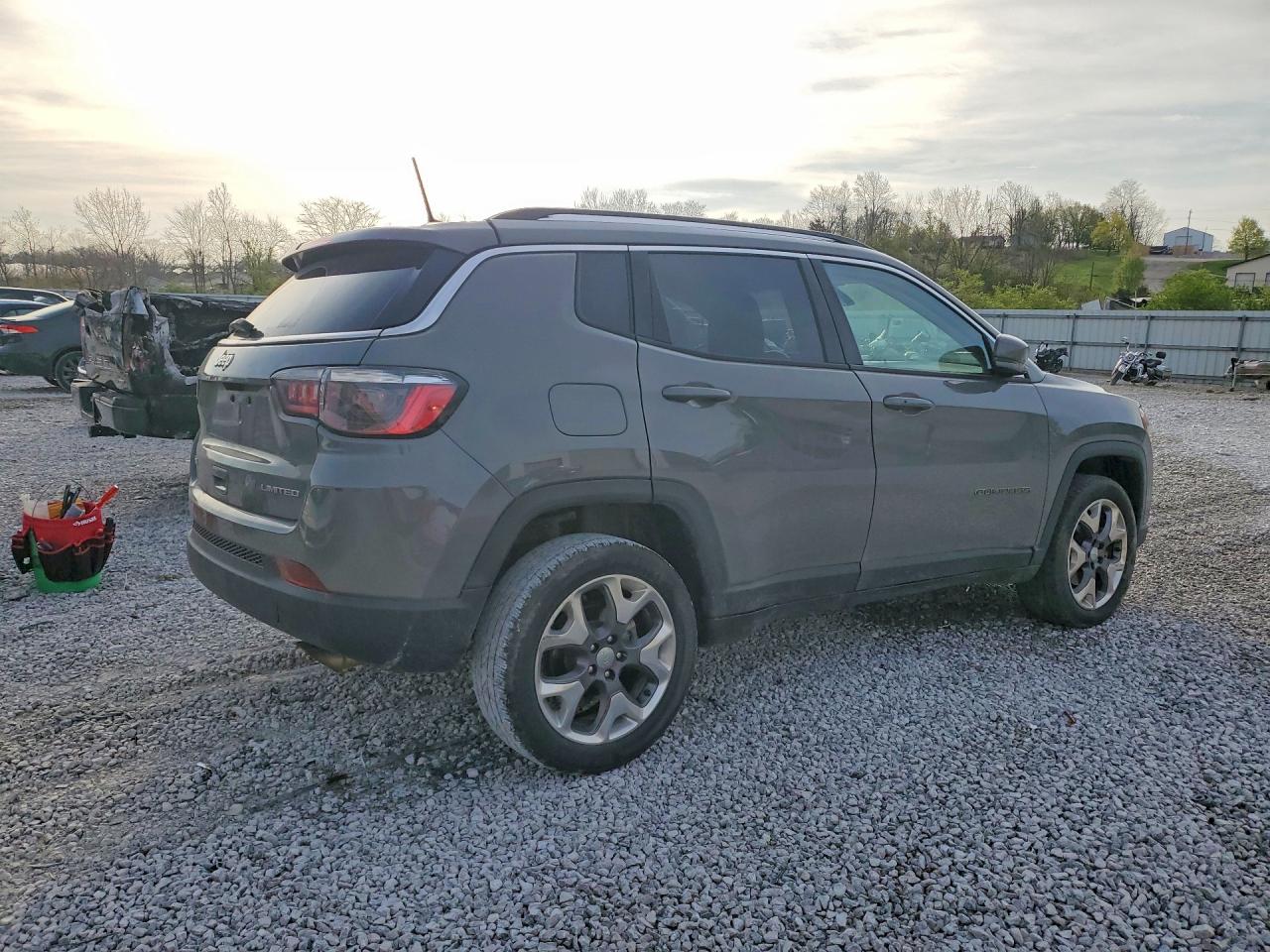 3C4NJDCB0MT511143 · 2021 JEEP COMPASS · 3/14
