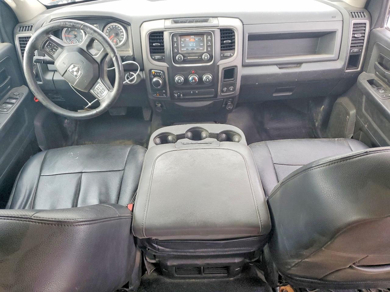 1C6RR7KM3GS290276 · 2016 RAM 1500 · 8/12