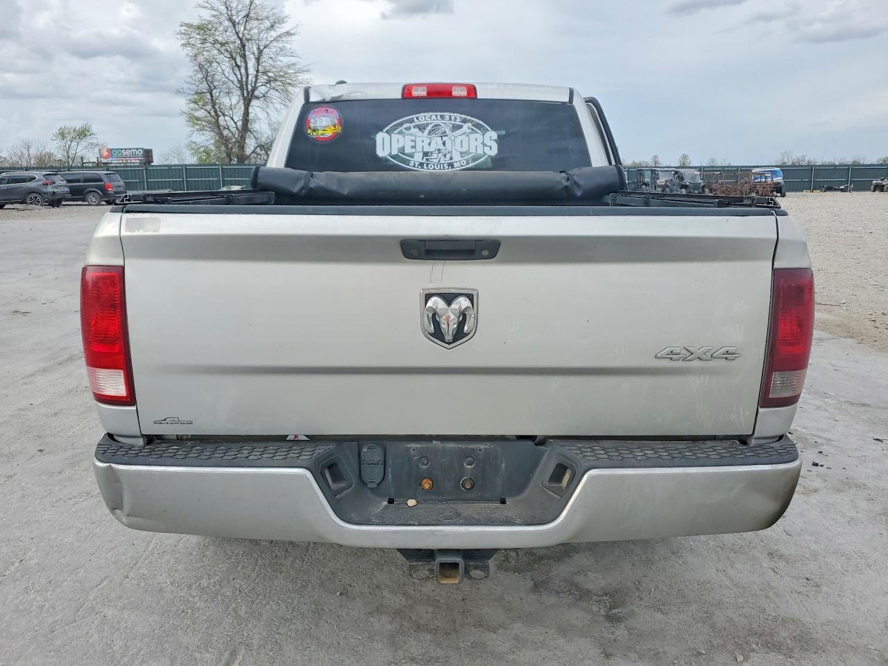 1C6RR7KM3GS290276 · 2016 RAM 1500 · 6/12
