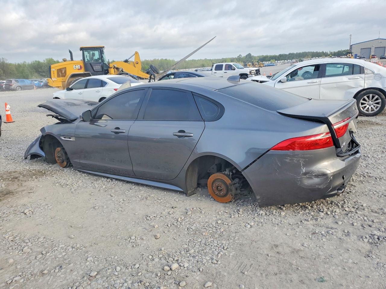SAJBF4FN9JCY53497 · 2018 JAGUAR XF · 2/12