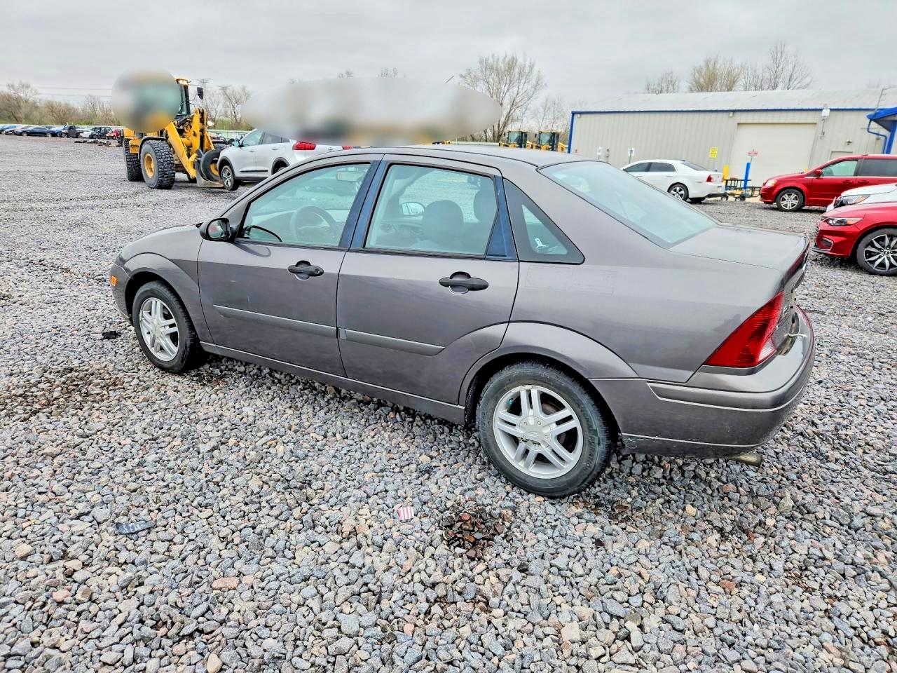 1FAFP34P32W357340 · 2002 FORD FOCUS · 2/12