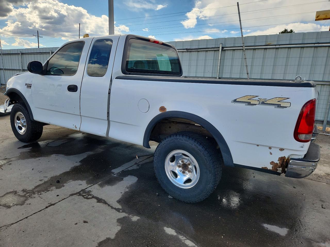 1FTRX18L61NB80208 · 2001 FORD F150 · 2/13