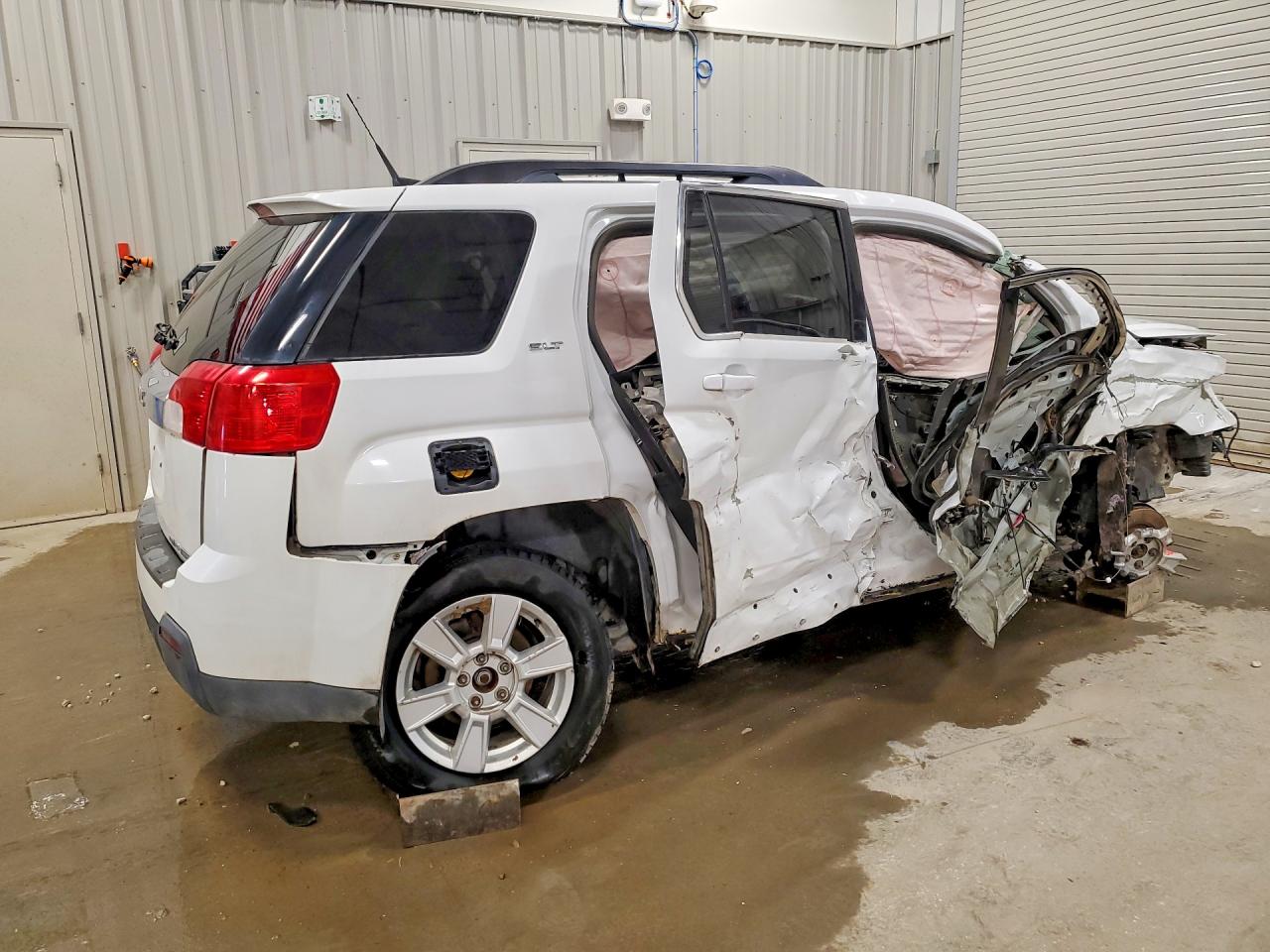 2GKFLVEK5C6174607 · 2012 GMC TERRAIN · 3/13