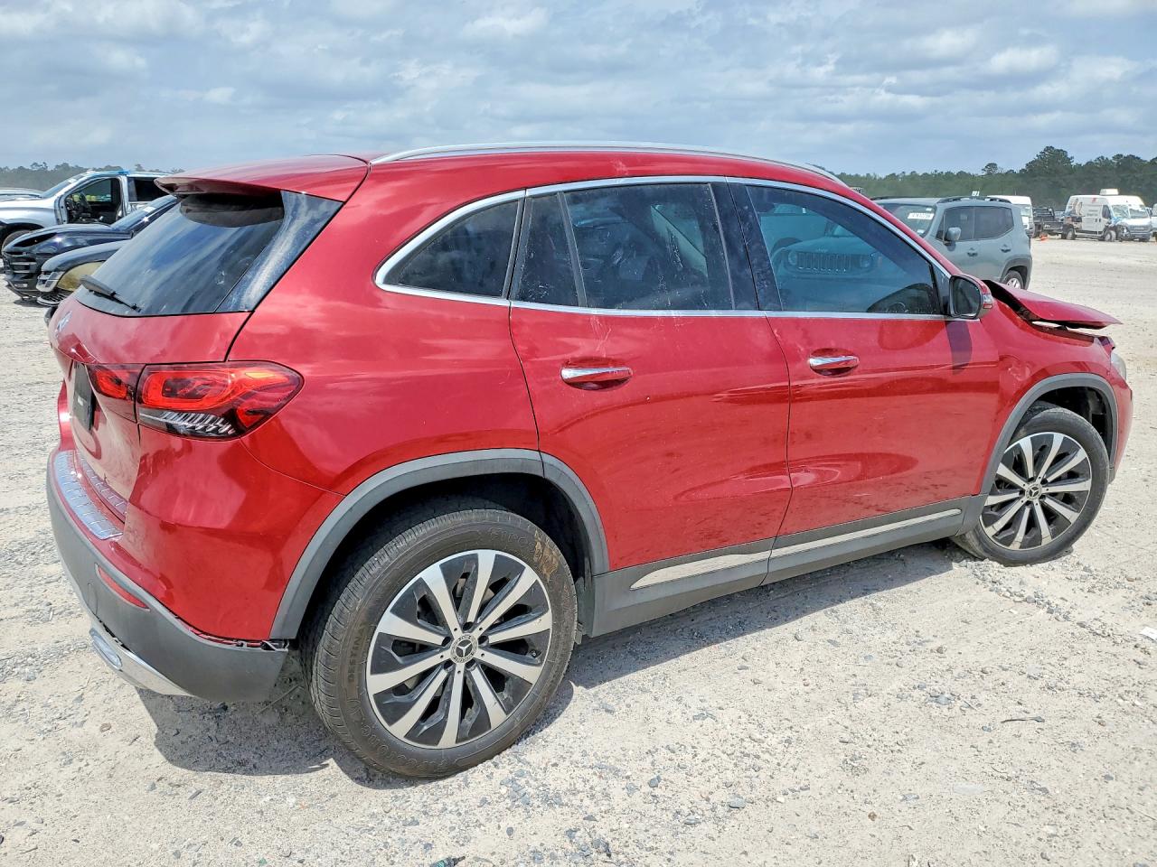 W1N4N4GB4MJ139199 · 2021 MERCEDES-BENZ GLA · 3/14