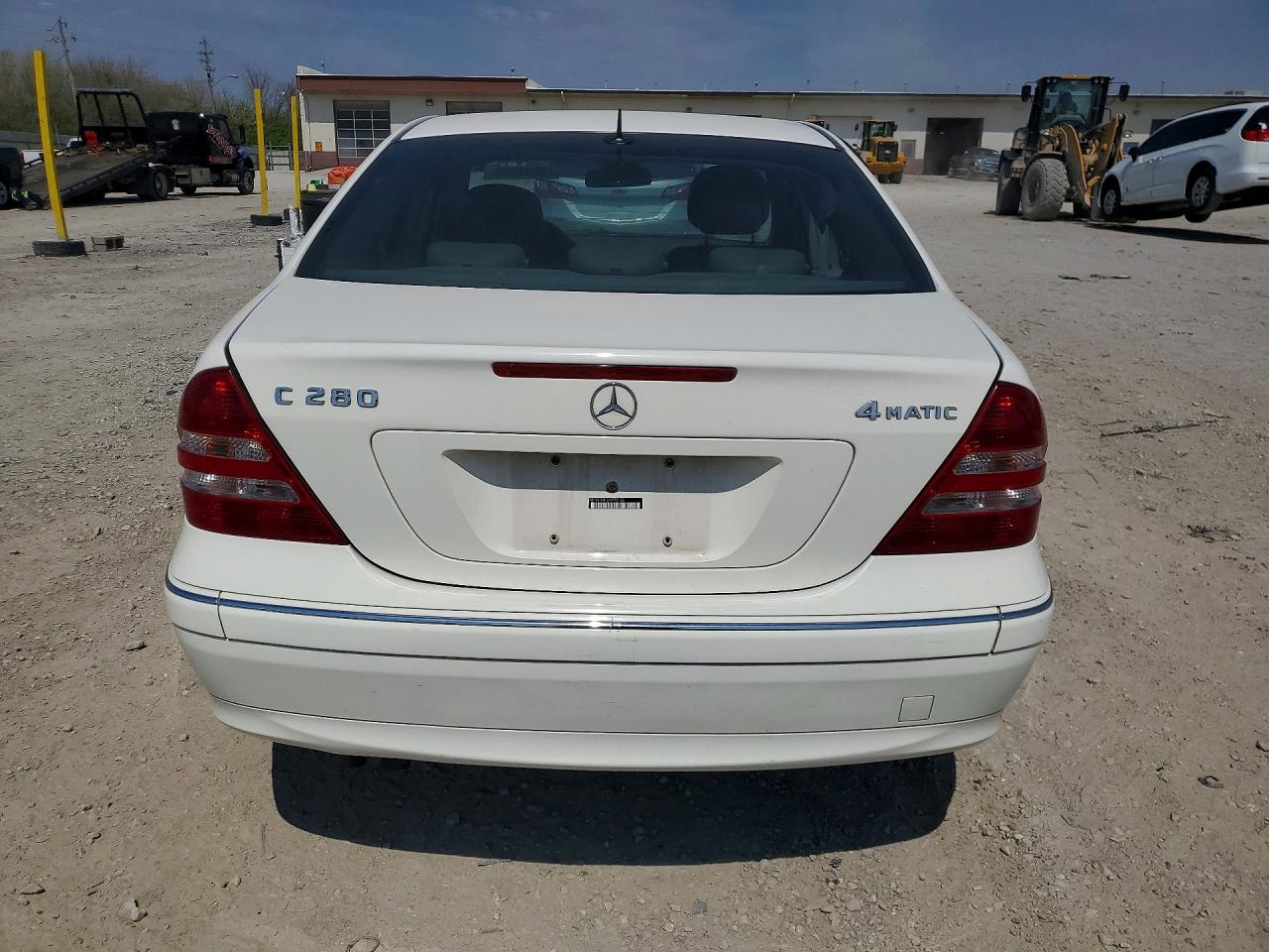 WDBRF92H26F776132 · 2006 MERCEDES-BENZ C · 6/12