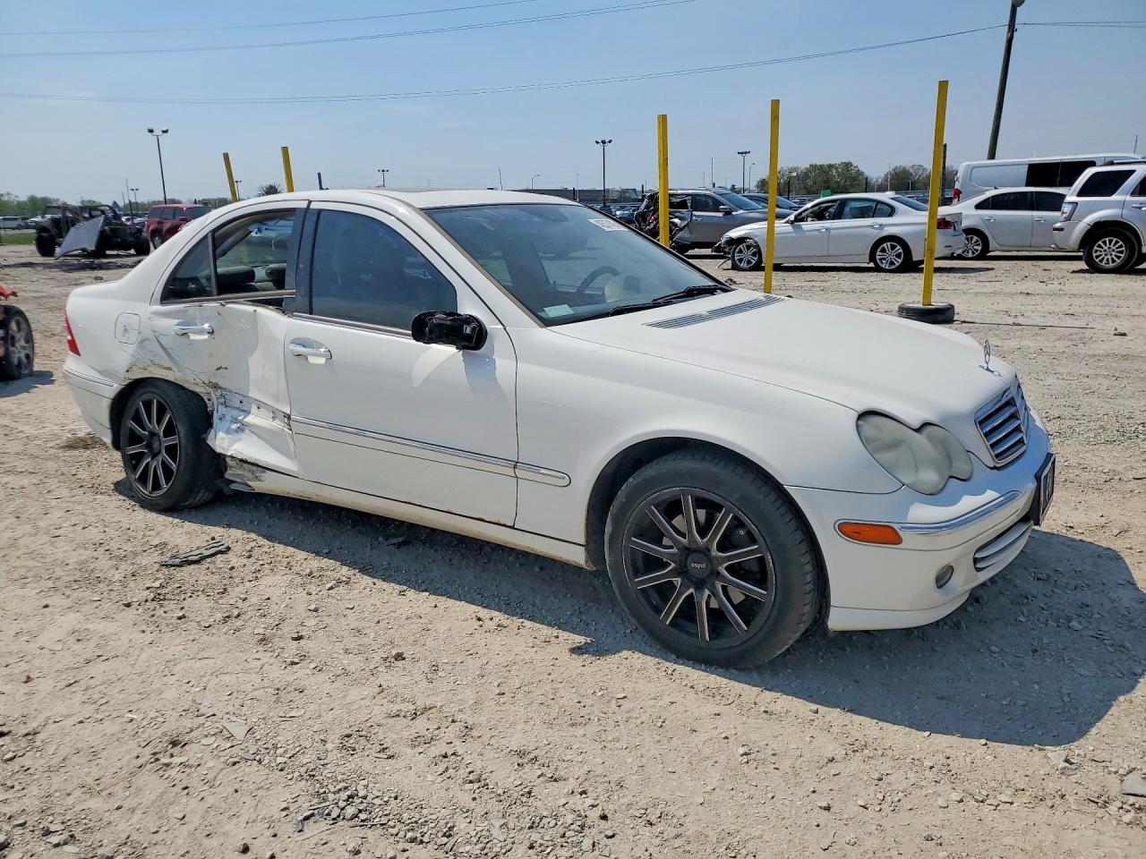 WDBRF92H26F776132 · 2006 MERCEDES-BENZ C · 4/12