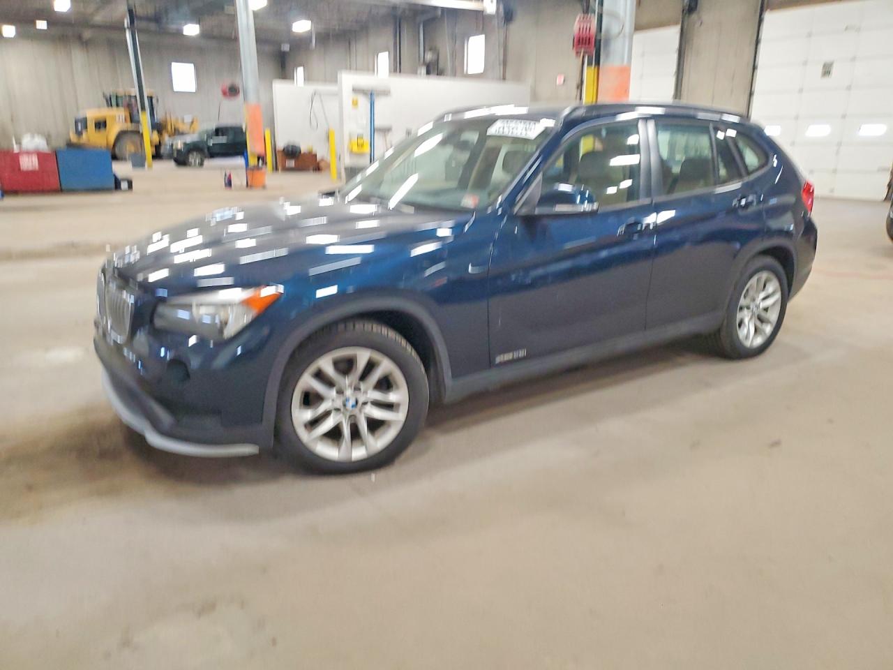 WBAVL1C5XFVY32237 · 2015 BMW X1