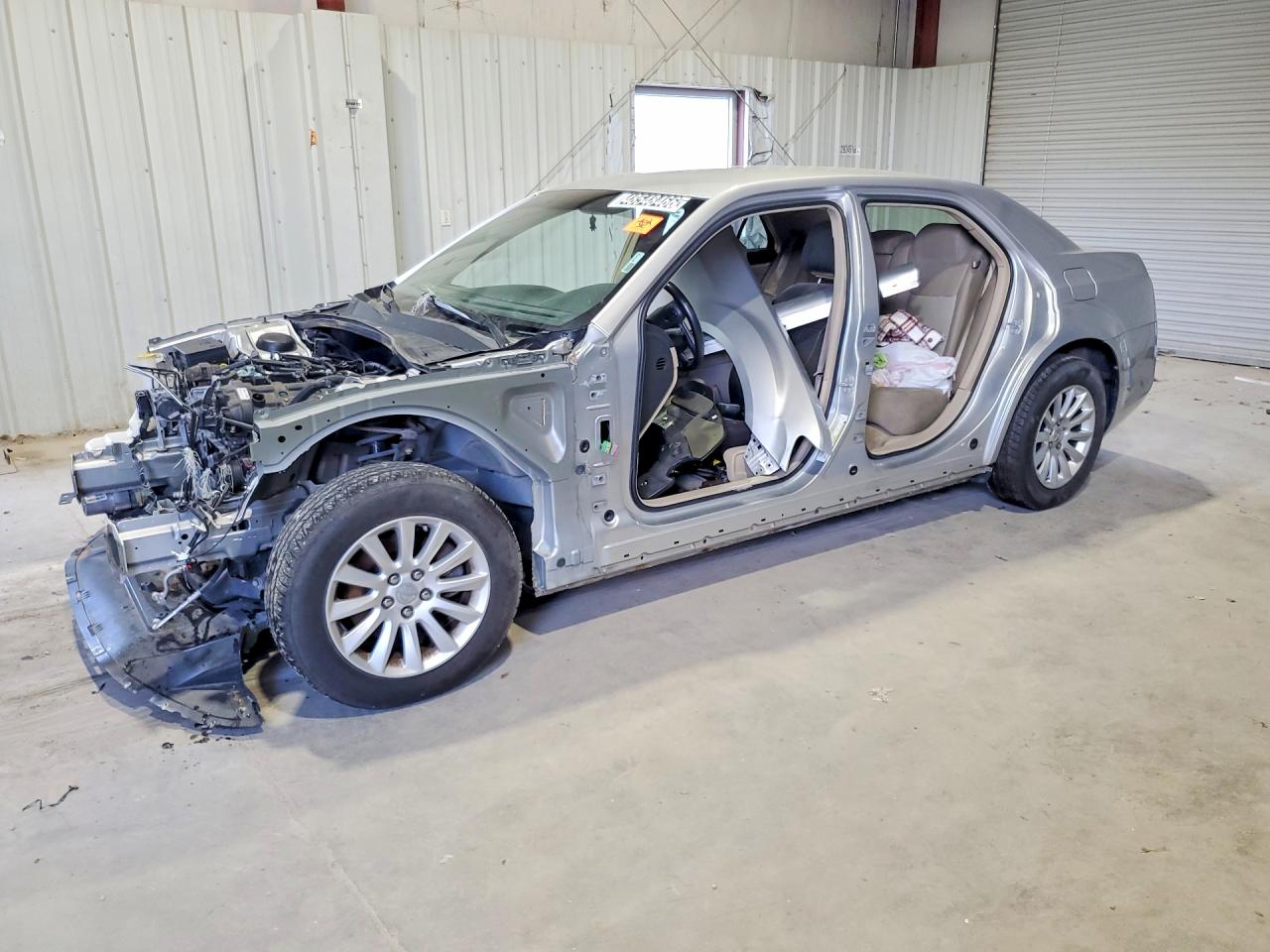 2C3CCAAG1CH289268 · 2012 CHRYSLER 300