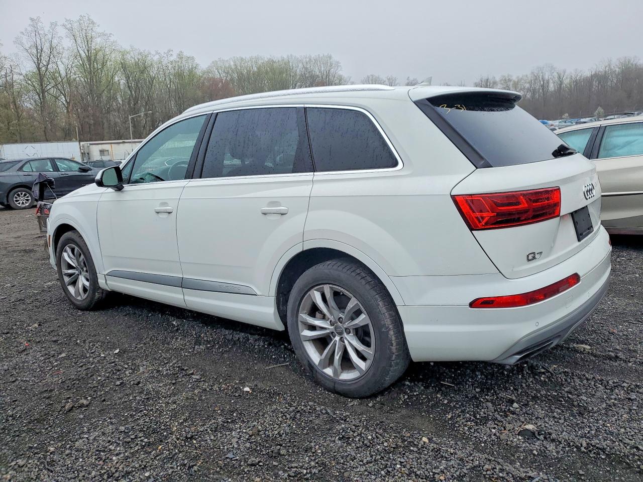 WA1LAAF7XHD018525 · 2017 AUDI Q7 · 2/12