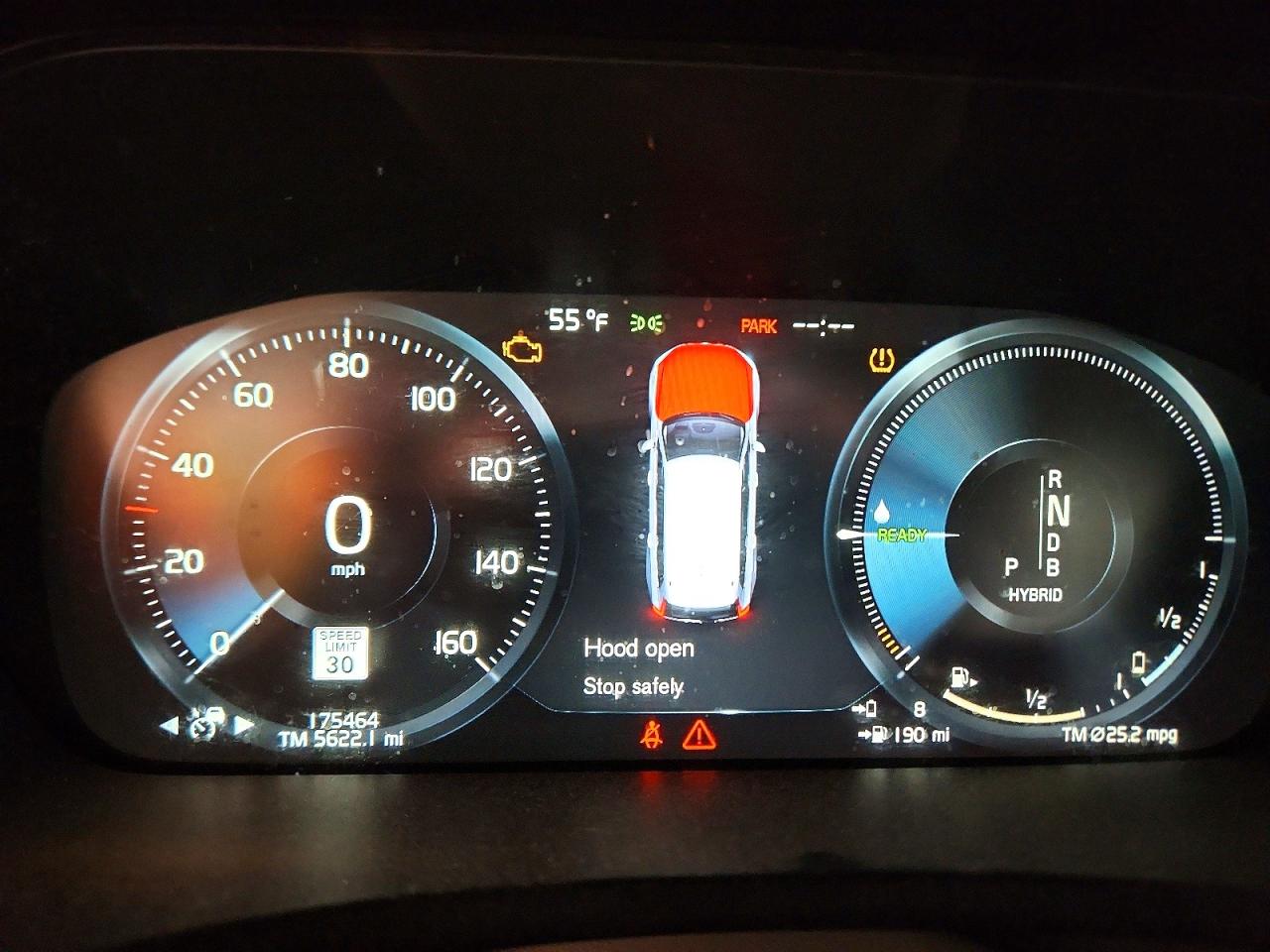 YV4BC0PLXG1048235 · 2016 VOLVO XC90 · 9/13