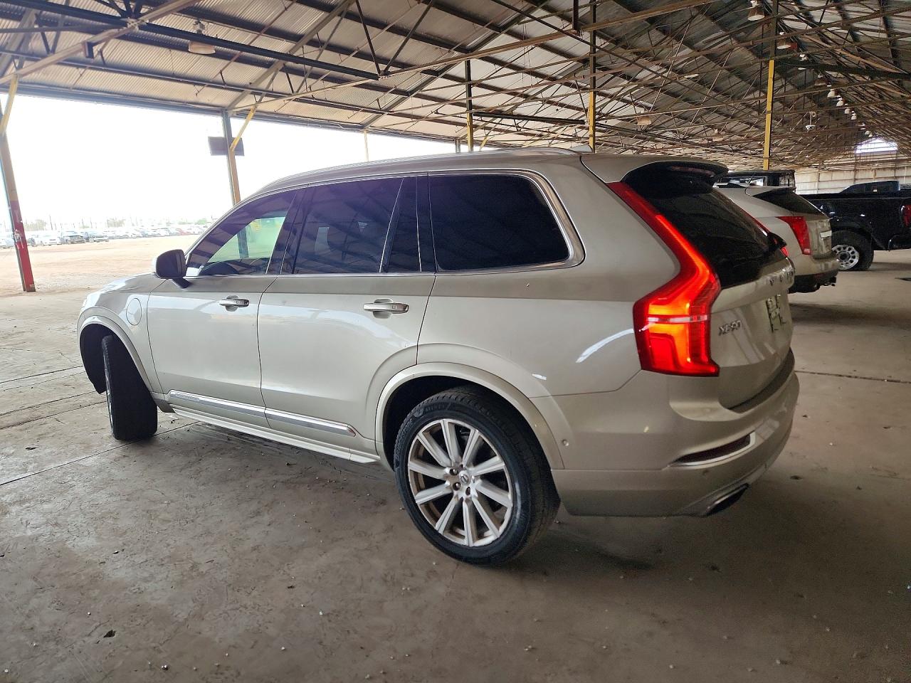 YV4BC0PLXG1048235 · 2016 VOLVO XC90 · 2/13