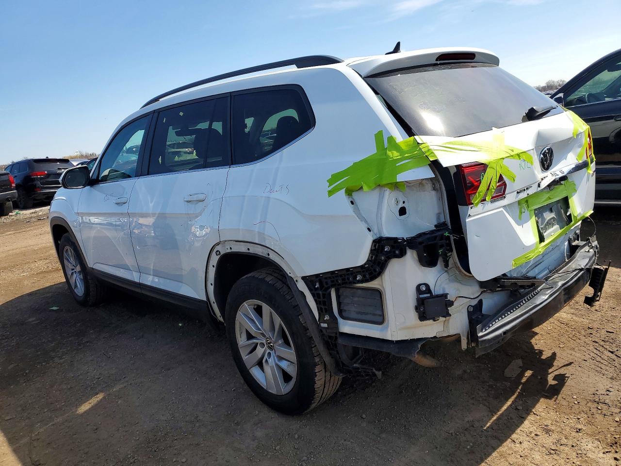 1V2GP2CA4MC527584 · 2021 VOLKSWAGEN ATLAS · 2/13