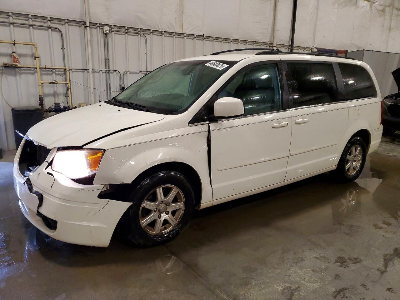 2A8HR54P68R786734 · 2008 CHRYSLER TOWN & COUNTRY