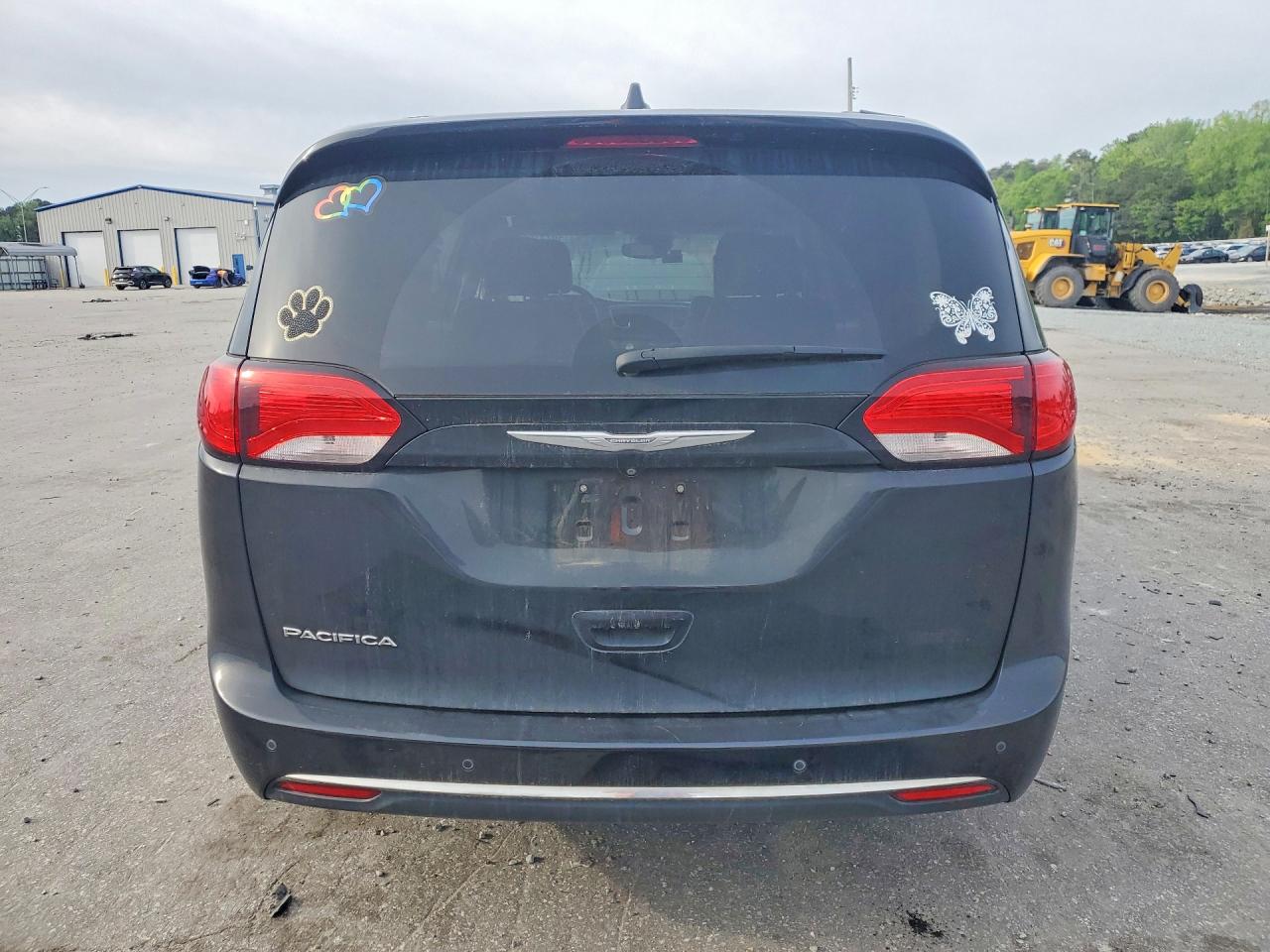 2C4RC1EG5HR507701 · 2017 CHRYSLER PACIFICA · 6/13