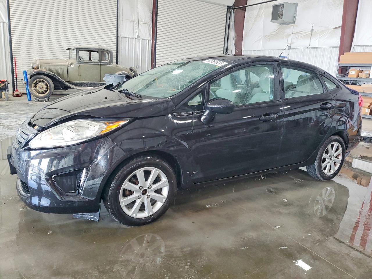 2011 FORD FIESTA