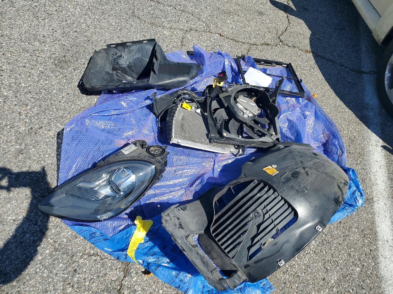 WP0AB2A85JK278655 · 2018 PORSCHE CAYMAN · 12/13