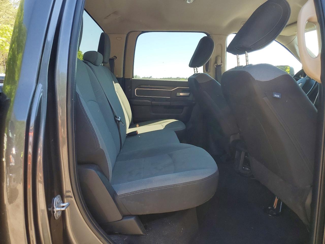 3C6UR5DL0KG605666 · 2019 RAM 2500 · 10/12