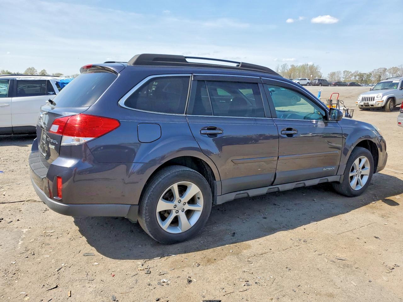 4S4BRBCC7D3253641 · 2013 SUBARU OUTBACK · 3/13