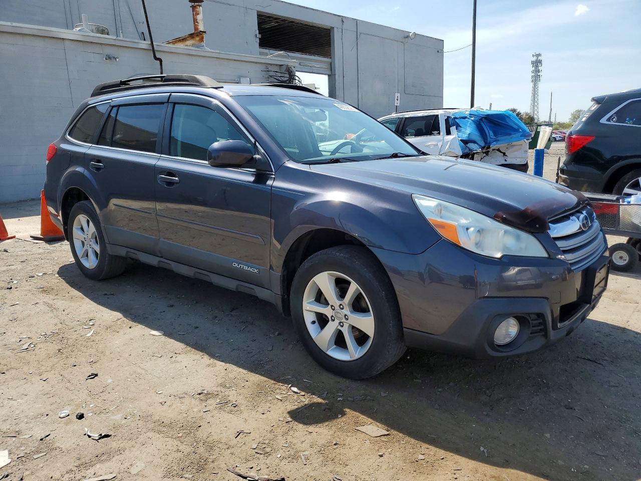 4S4BRBCC7D3253641 · 2013 SUBARU OUTBACK · 4/13