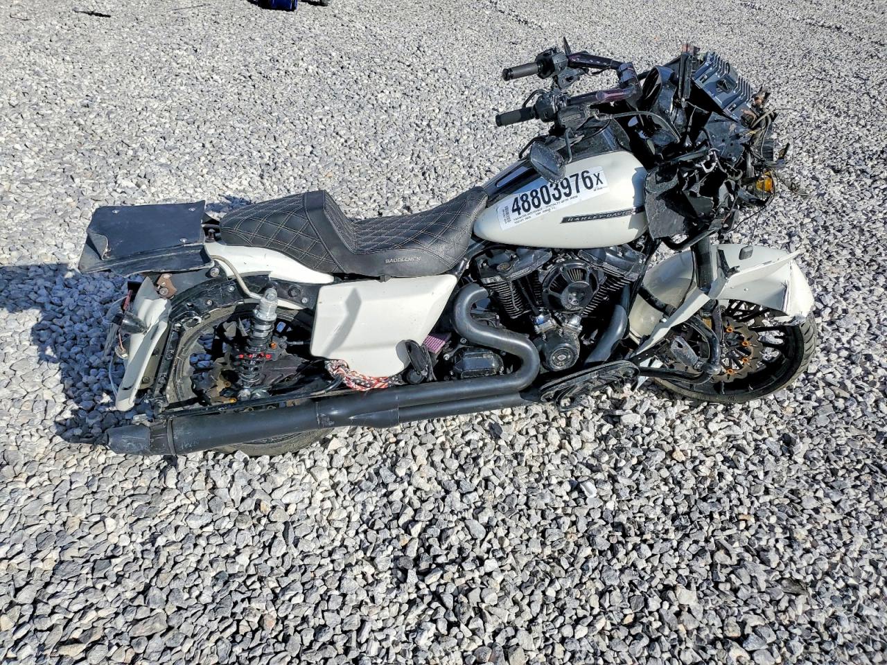 1HD1KTC17JB670699 · 2018 HARLEY-DAVIDSON FLTRXS