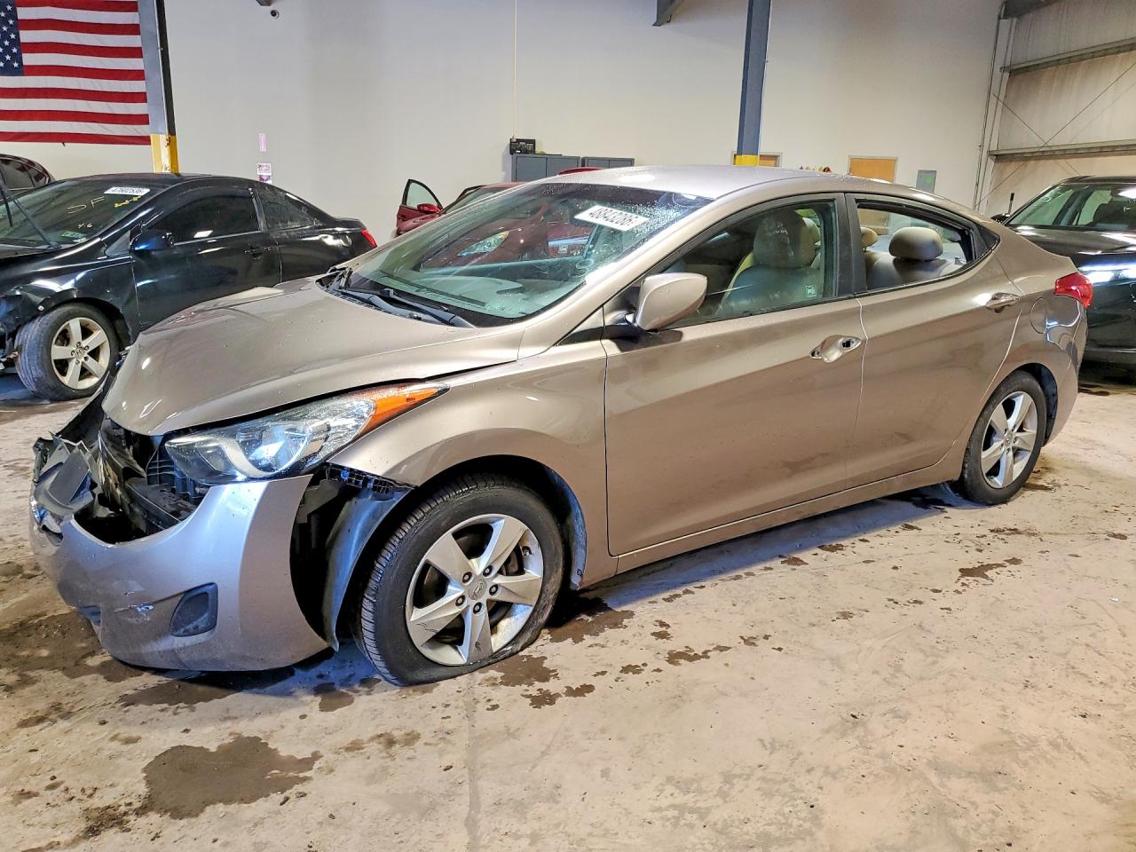 5NPDH4AE8BH040392 · 2011 HYUNDAI ELANTRA