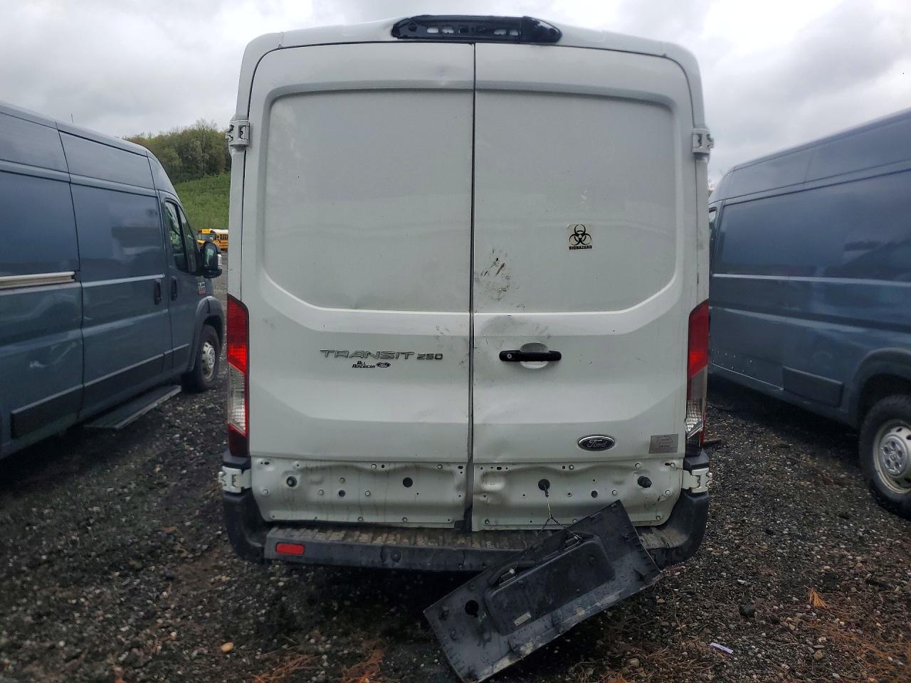 1FTBR1C80PKB87437 · 2023 FORD TRANSIT · 6/13