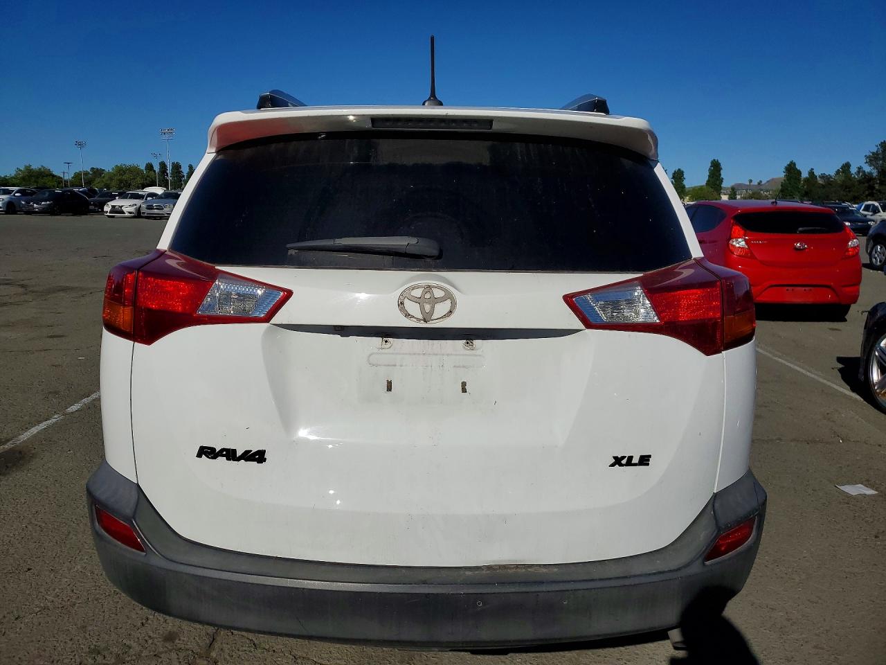 2T3WFREV3FW171623 · 2015 TOYOTA RAV4 · 6/13