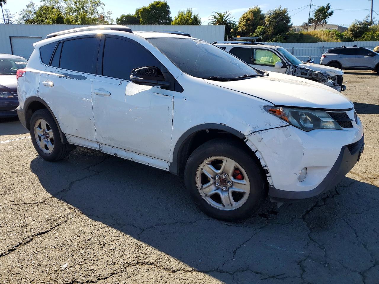 2T3WFREV3FW171623 · 2015 TOYOTA RAV4 · 4/13