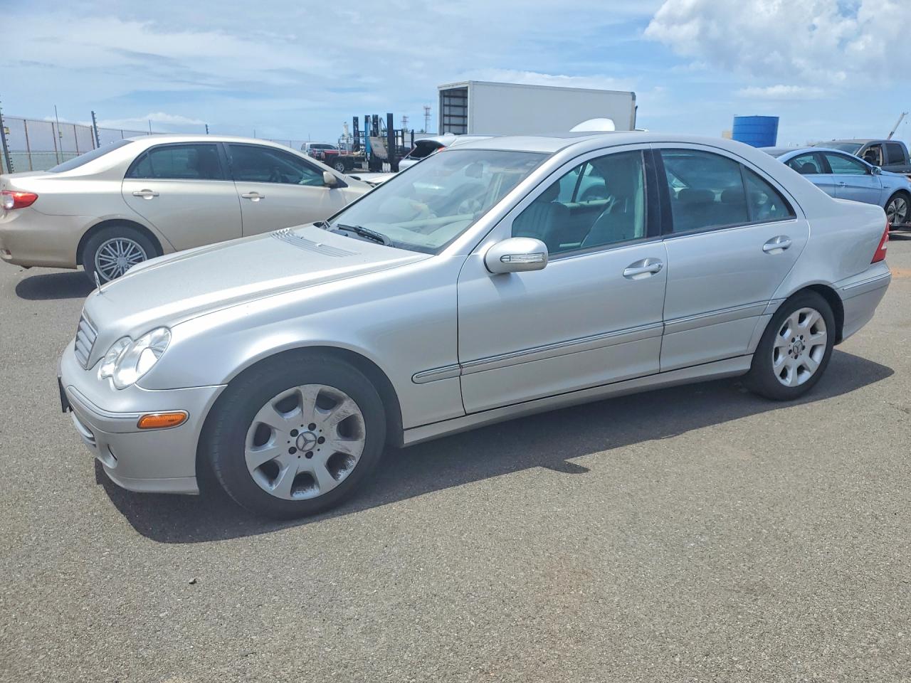 WDBRF61JX5F610085 · 2005 MERCEDES-BENZ C