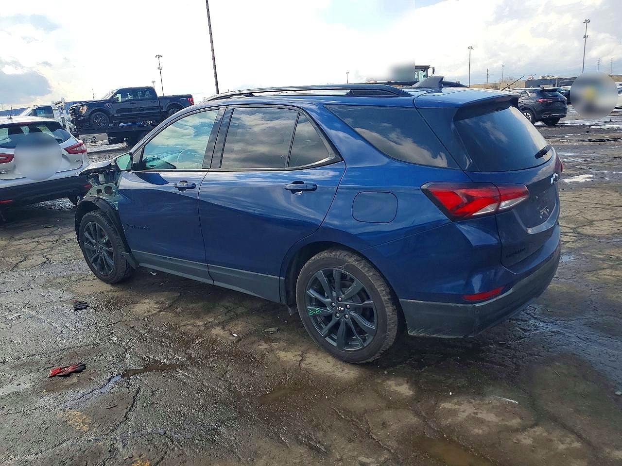 2GNAXMEV9N6130148 · 2022 CHEVROLET EQUINOX · 2/13