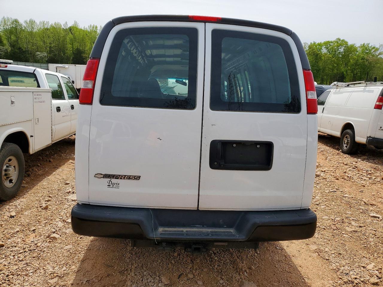 1GCWGAFF5H1346431 · 2017 CHEVROLET EXPRESS G2500 · 4/11