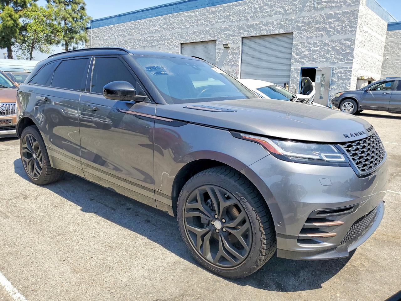 SALYL2RN6JA736031 · 2018 LAND ROVER RANGE ROVER VELAR · 4/12