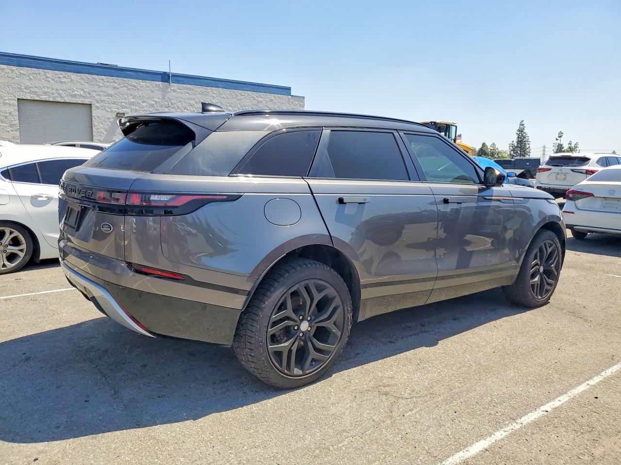 SALYL2RN6JA736031 · 2018 LAND ROVER RANGE ROVER VELAR · 3/12