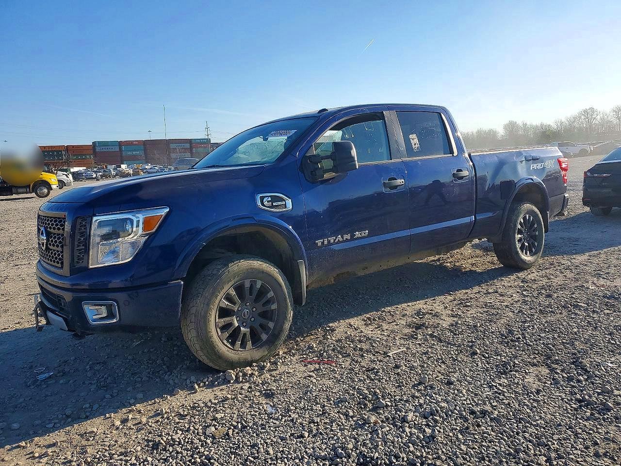 1N6BA1F45JN528432 · 2018 NISSAN TITAN XD