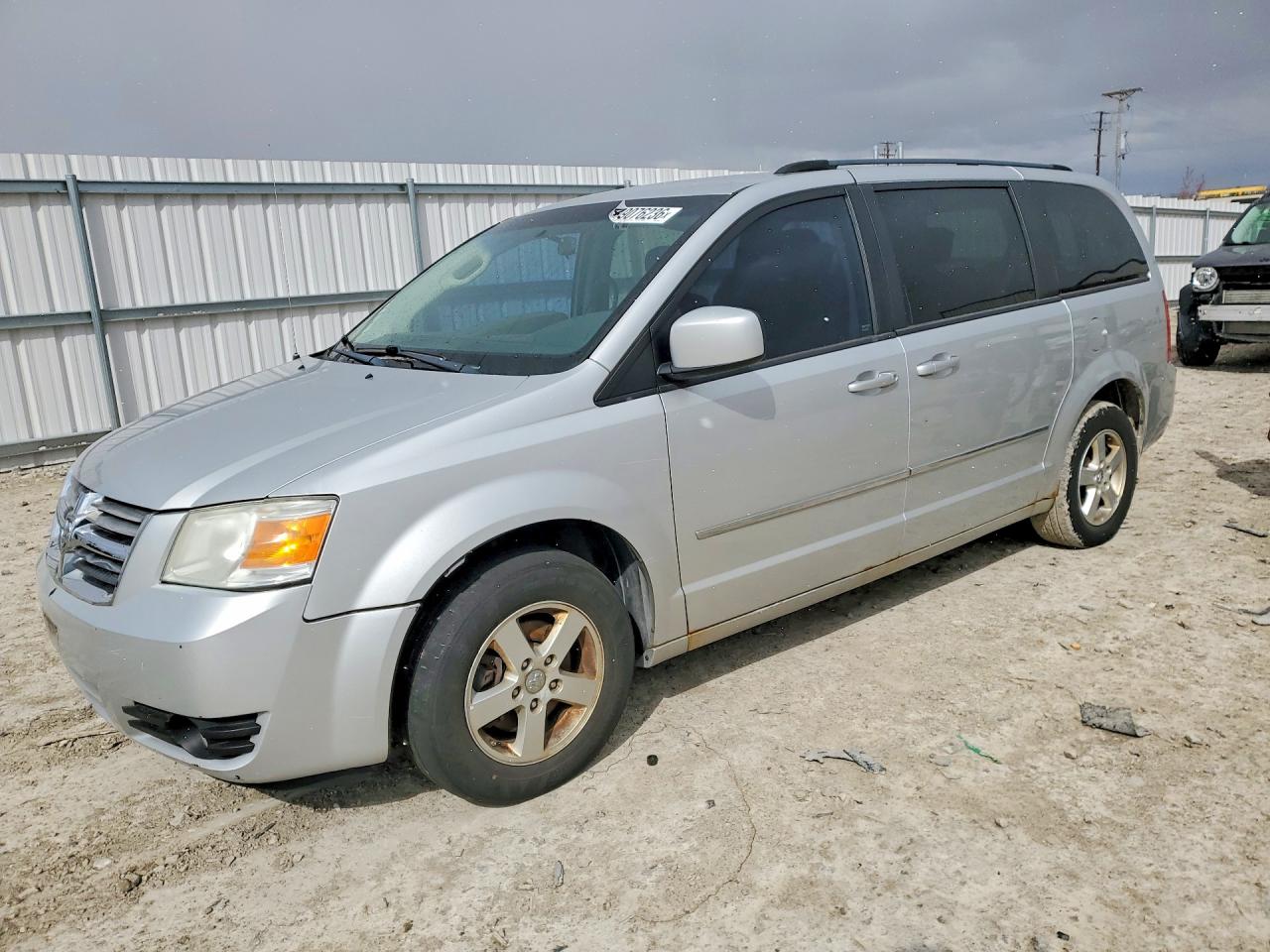 2D4RN5D1XAR268704 · 2010 DODGE GRAND CARAVAN