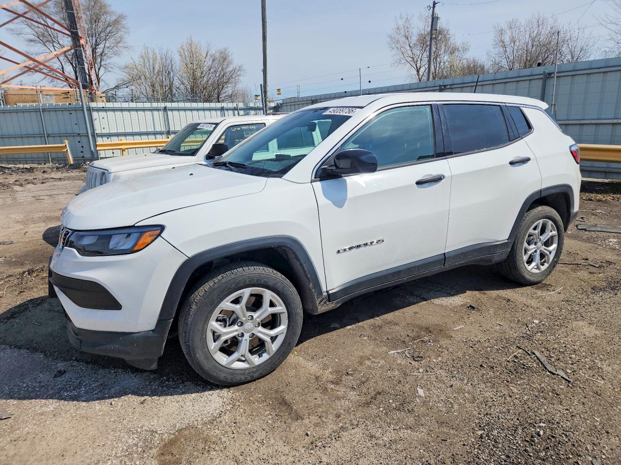 3C4NJDAN9RT166957 · 2024 JEEP COMPASS