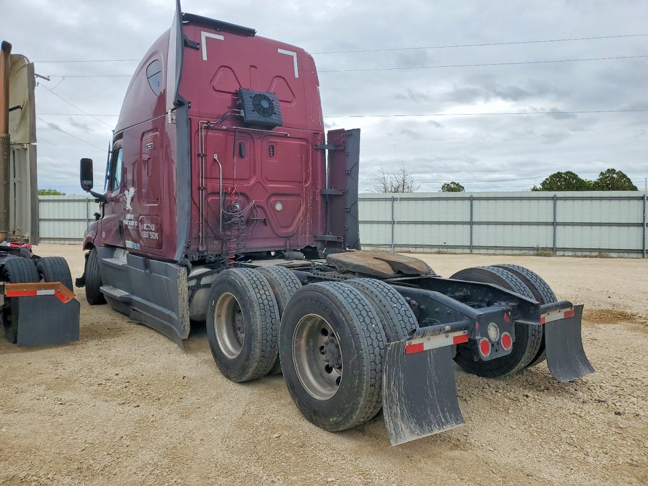 3AKJHHDR5NSNC2853 · 2022 FREIGHTLINER CASCADIA 126 · 3/10