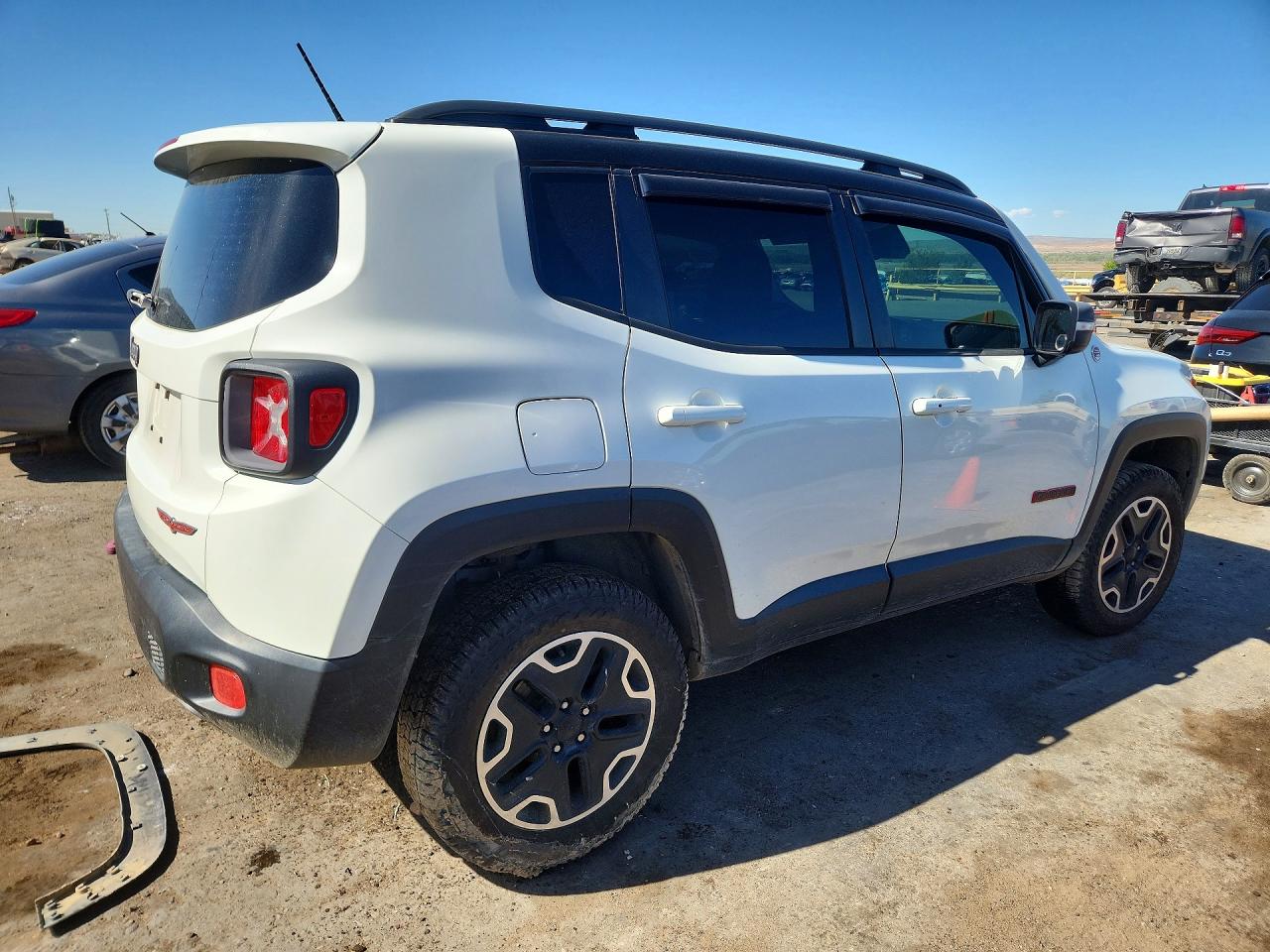 ZACCJBCT2GPE21122 · 2016 JEEP RENEGADE · 3/13