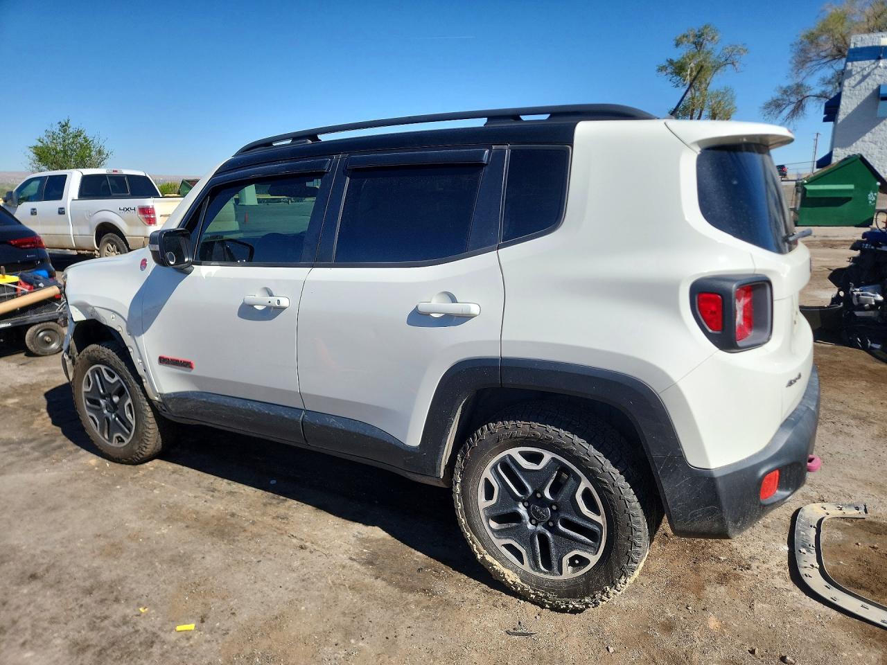 ZACCJBCT2GPE21122 · 2016 JEEP RENEGADE · 2/13