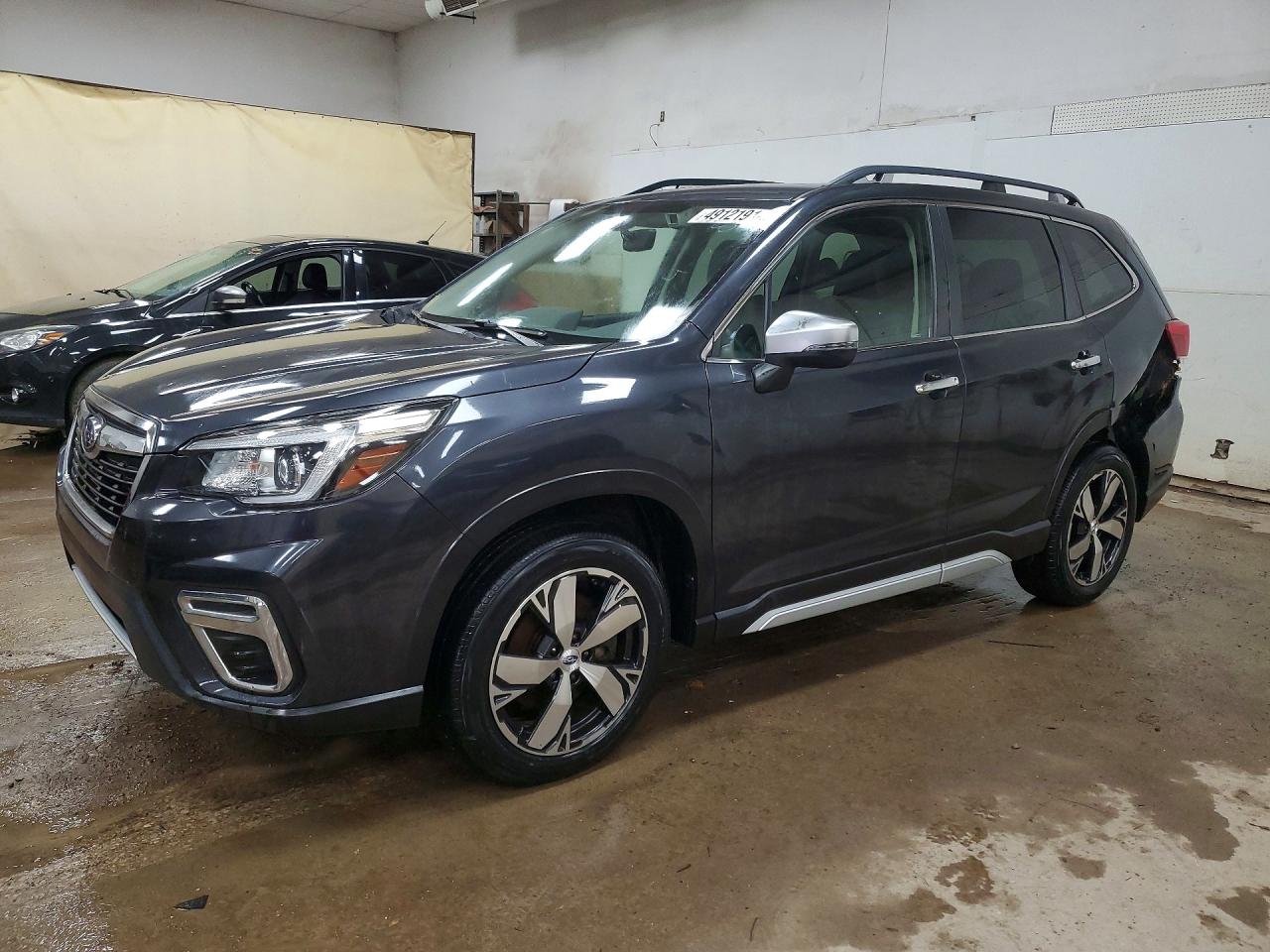 JF2SKAWC1KH548041 · 2019 SUBARU FORESTER