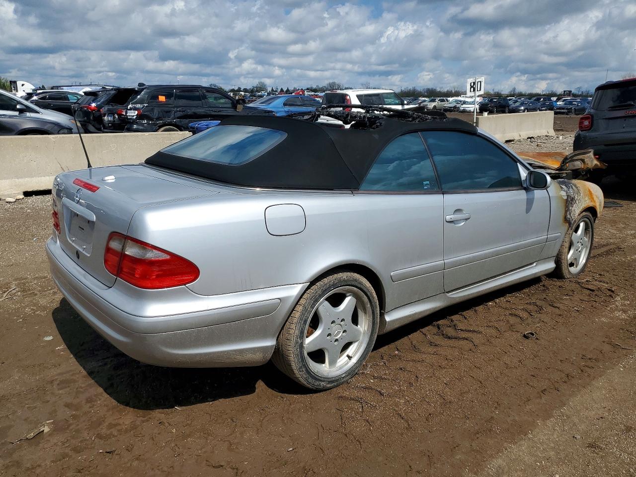 WDBLK70G91T084783 · 2001 MERCEDES-BENZ CLK · 3/11