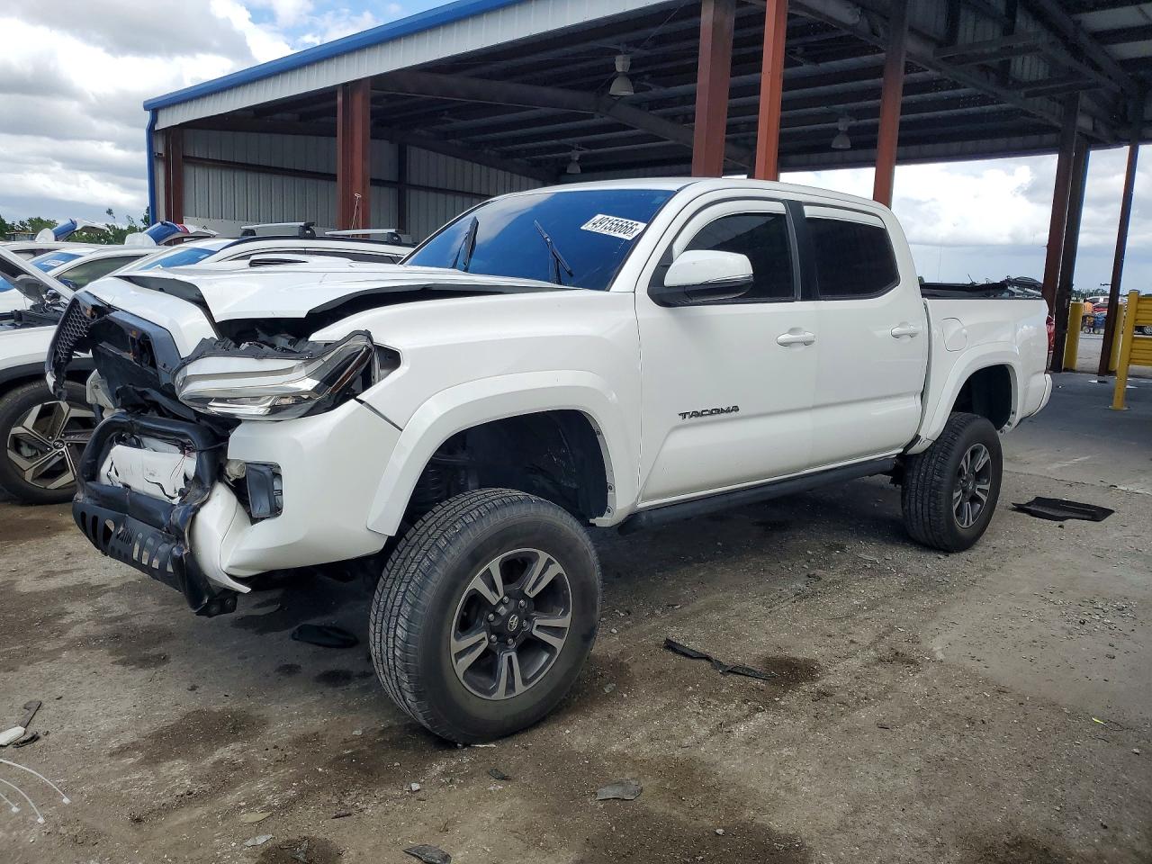 5TFCZ5AN9HX067886 · 2017 TOYOTA TACOMA