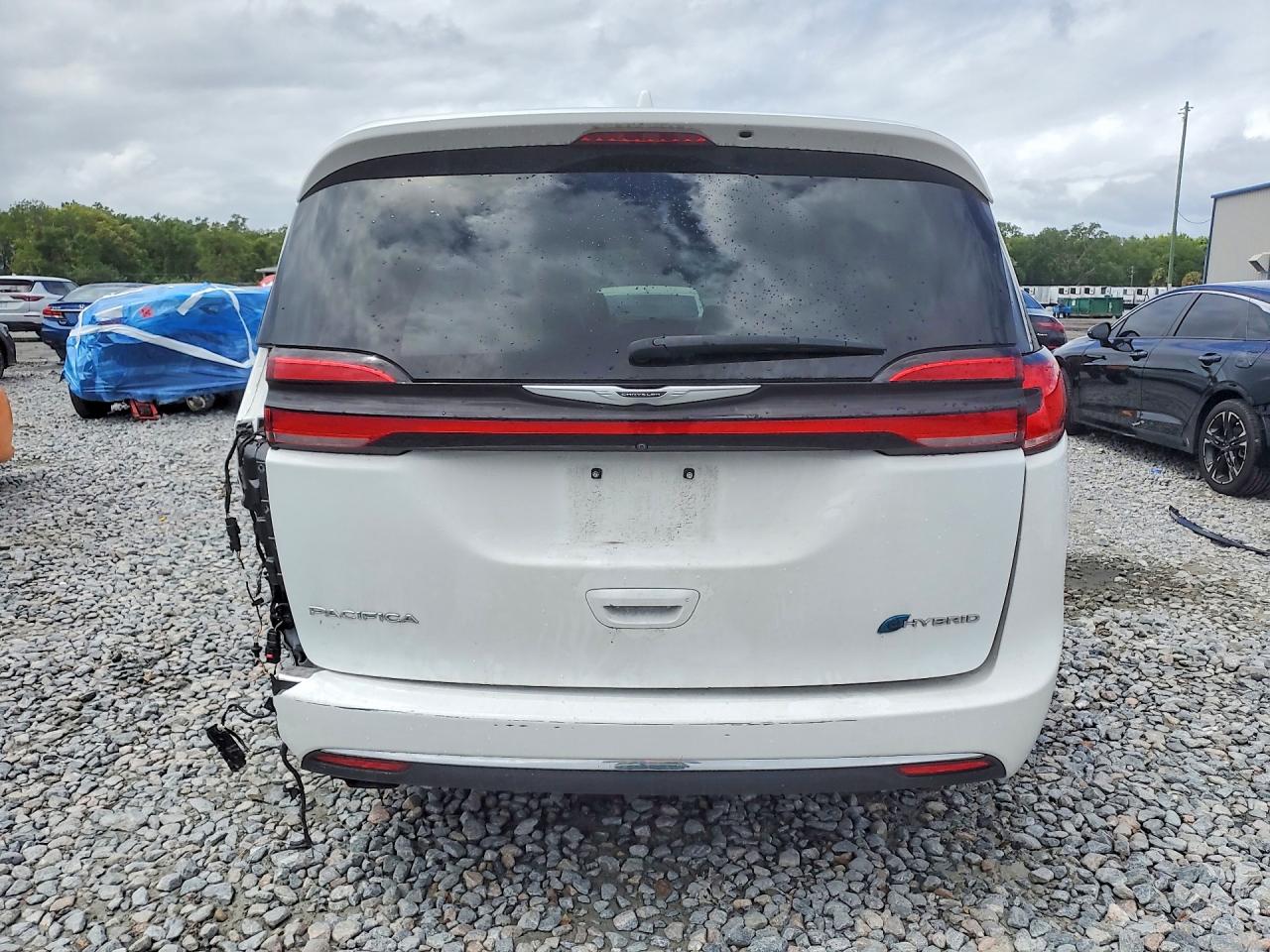 2C4RC1L70NR207322 · 2022 CHRYSLER PACIFICA · 6/13