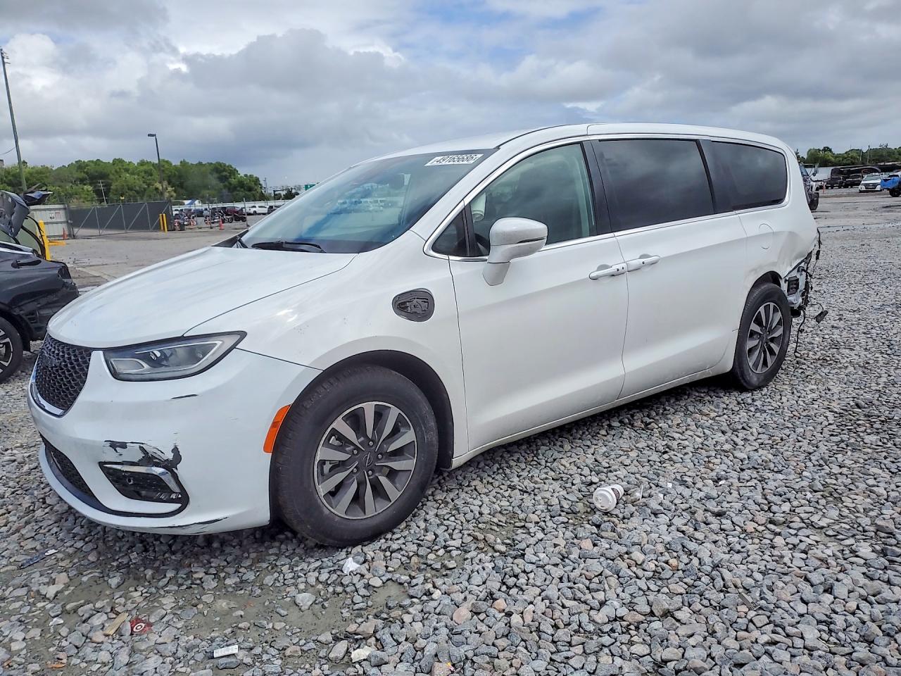 2C4RC1L70NR207322 · 2022 CHRYSLER PACIFICA